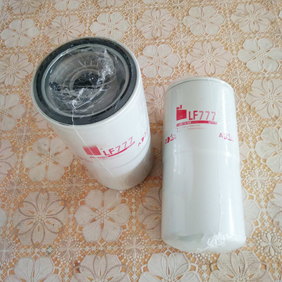 LF777 Parti del motore del camion Filtro dell'olio 3889311 P550777 2266554 156071760 4656585 5000812484