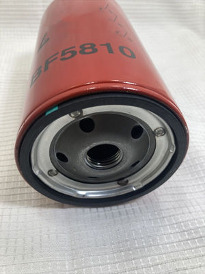BF5810 23518482 Parti di escavatore Filtro del carburante con dimensioni standard e carta filtrabile in ferro